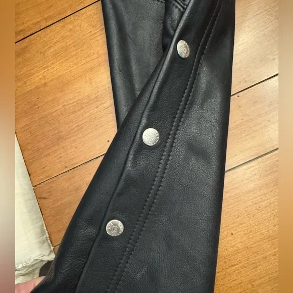 Women’s Black Leather Chaps - Picture 4 of 16